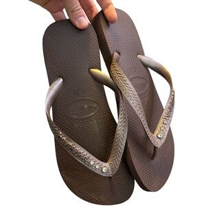 Havaianas Brown Flip Flops with Rhinestone 8.5